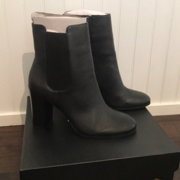 NIB ~ KENNETH COLE JUSTIN ANKLE BOOTS BLACK LEATHER sz 9.5 - Picture 4 of 8